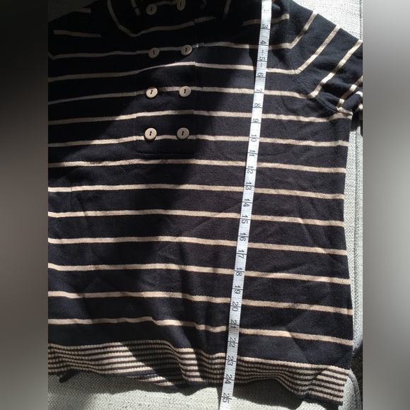 The Tog Shop Women’s Dark Brown/Tan Stripe Sweater, 6-Button Detail; Siz… - Picture 8 of 8